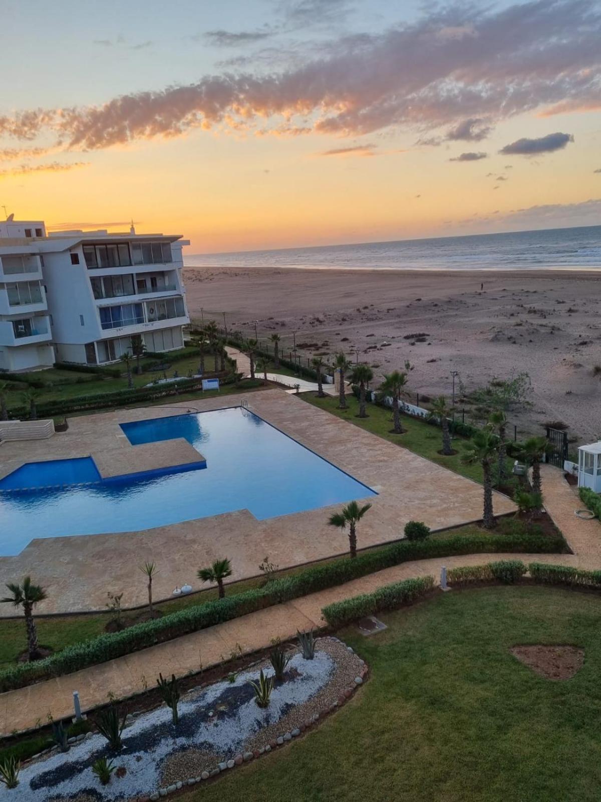 Sidi Rahal Blue View, Beachfront Wide Seaview With Pool Exterior foto